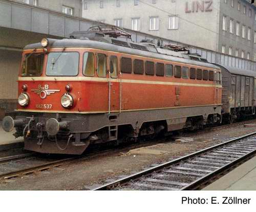 Electric locomotive class 1045 (3-RAIL AC)<br /><a href='images/pictures/Roco/69795.jpg' target='_blank'>Full size image</a>